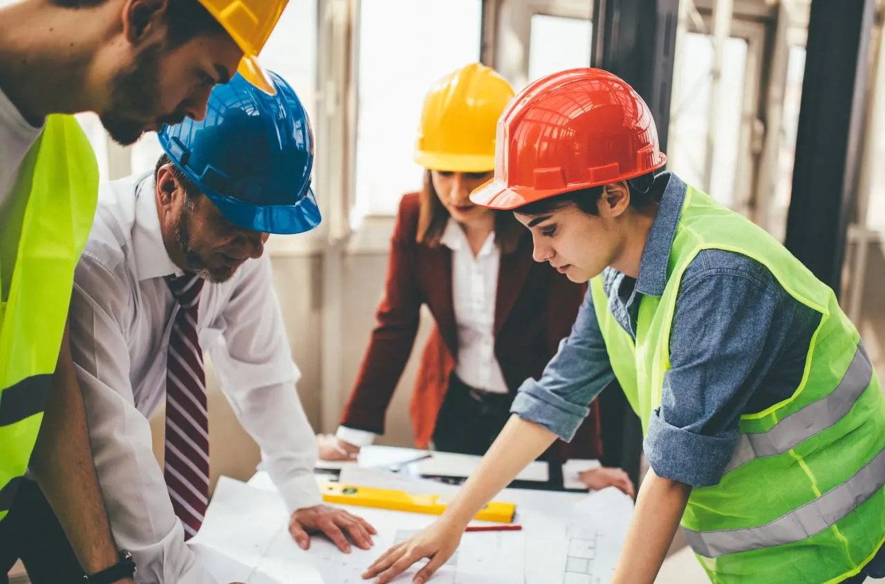 HMRC Enquiries Into CIS Subcontractors: Why Inflated Expenses Trigger Investigations (And How to Protect Yourself)